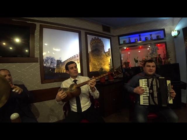 Еш Туйи Ялта Кафеда Умрбек Собиров хизматда...