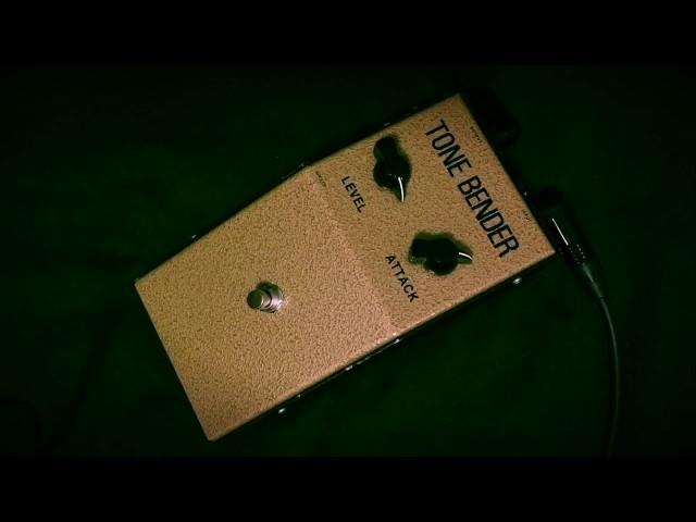 British Pedal Company Vintage Series Tone Bender MK1 with Les Paul