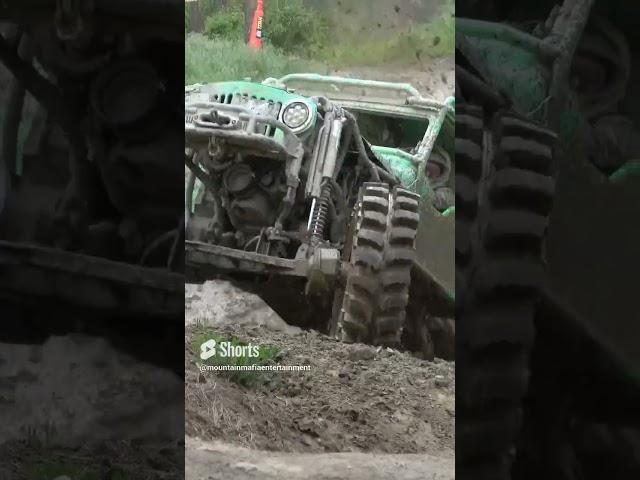 Green Willys can't be stopped! #4x4 #offroad #racing