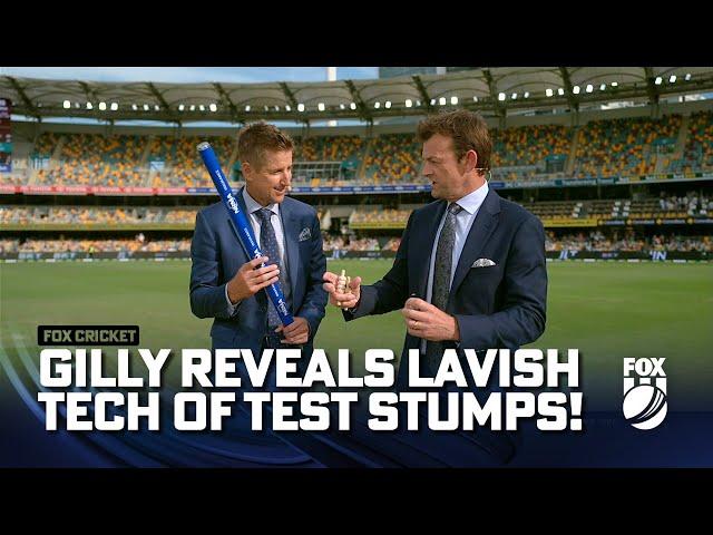 They cost HOW MUCH? Gilly & Howie dive deep into the lavish technology of Test stumps! | Fox Cricket