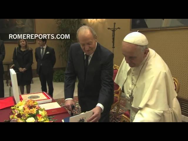 Spain\'s King and Queen meet with Pope Francis