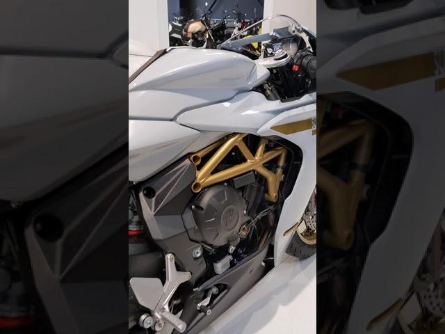 MV AGUSTA superveloce S 2021 SOUND ( Arrow + carto ) WARMUP INSTAGRAM @blackborder.bike