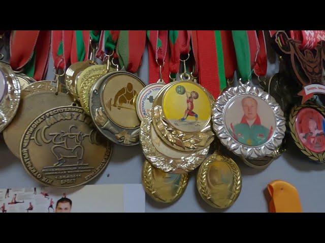 Анатолий Лавров - многократный чемпион Всемирных и Европейских игр по тяжелой атлетике