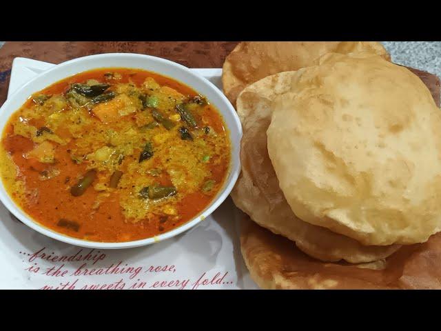 Hyderabadi Famous Saag Puri  #yummyrecipe#restaurantstyle#hyderabadistyle 