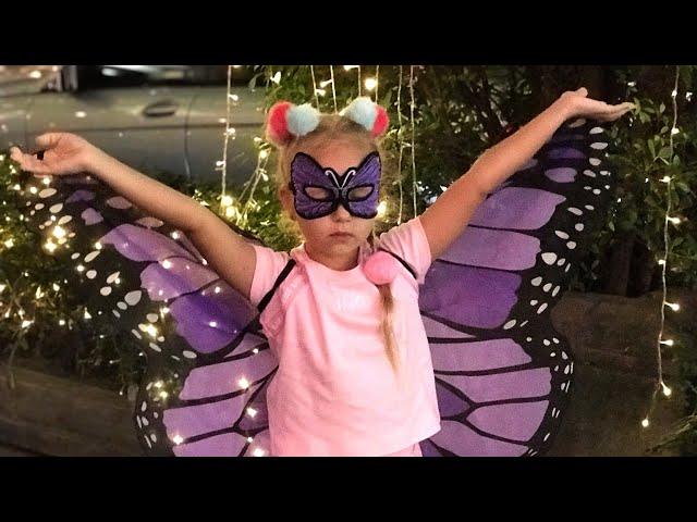 Alice bought a BUTTERFLY's wings ! butterfly wings suit for kids !