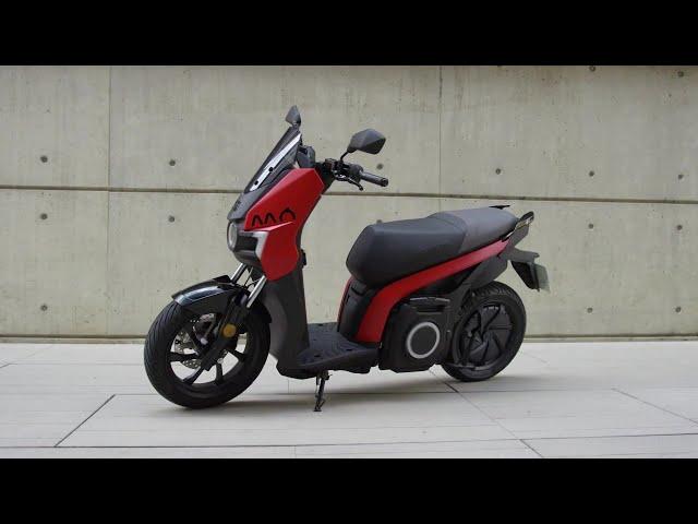 SEAT MÓ eScooter 125 Design in Daring Red