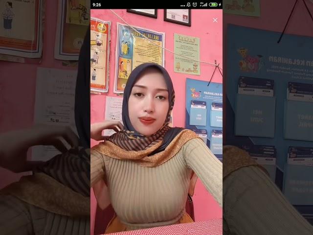 live sambil kerja tobrut hot