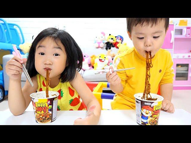 보람이가 동생들을 돌봐주고 있어요! Best videos with little brother