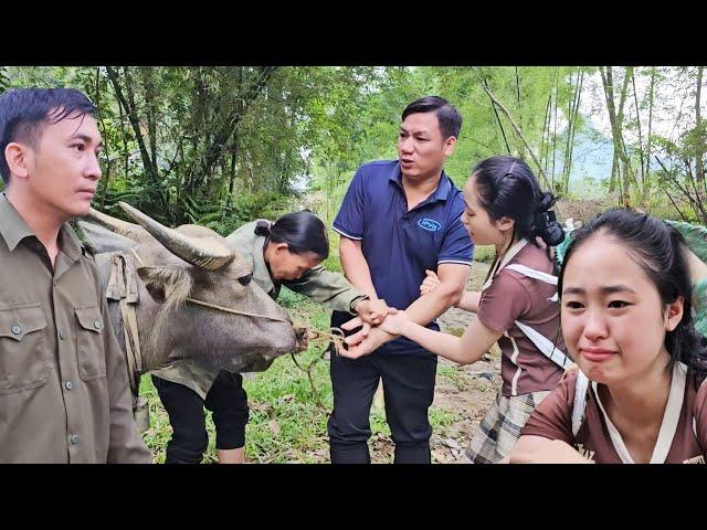 Poor girl cried like rain when her father insisted on selling all his property