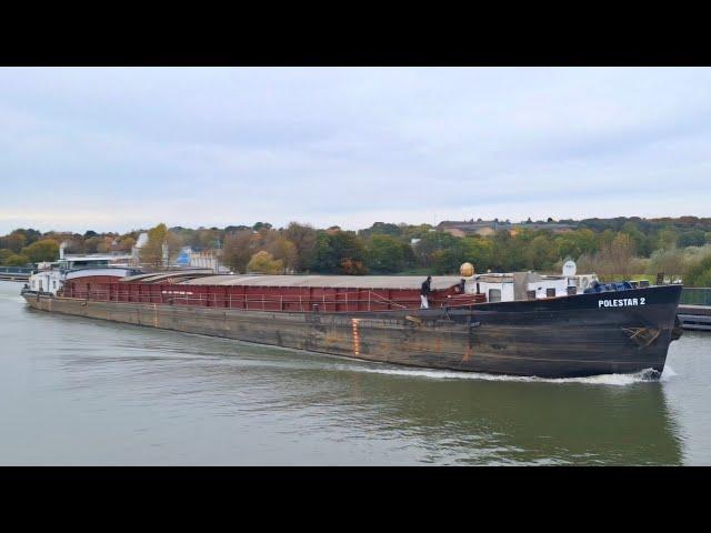 De POOLSE POLESTAR 2 vaart 20 Mtr boven de WESER.