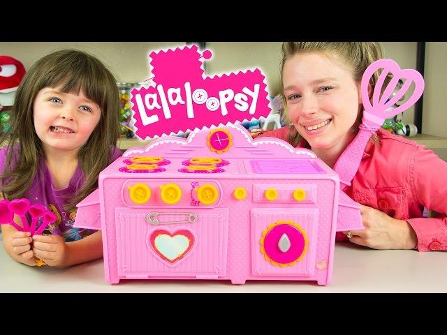 Lalaloopsy Baking Oven Toy Review by Kinder Playtime!