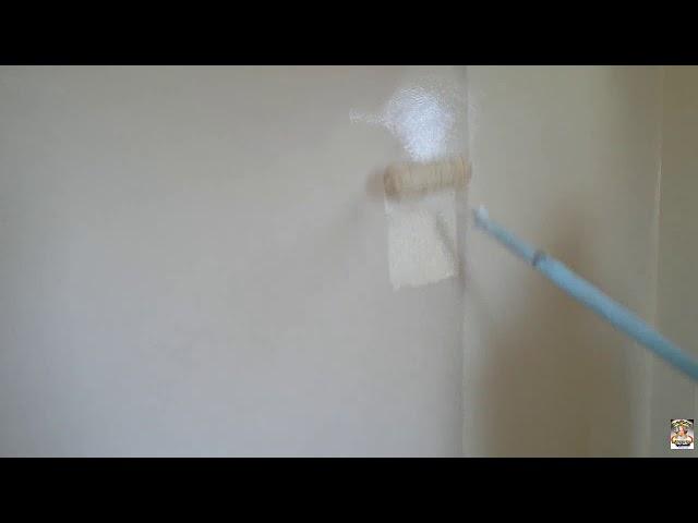 طريقه دهان الزيت على الزيت مع تضريب البويه....How to paint glossy oil on the wall