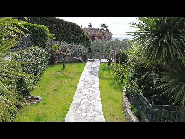 Appartamento in villa di lusso in vendita a Santa Margherita Ligure ripresa con drone
