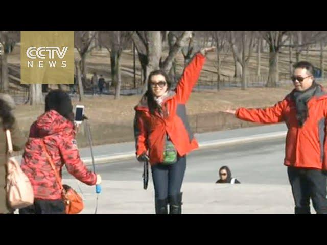 Chinese tourists being asked to mind their manners