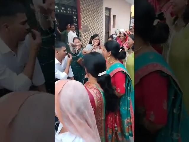 bhabi ka dance #viralvideo #ytshortsvideo #trending #AdityaS18 #haryanasong #dj #yt