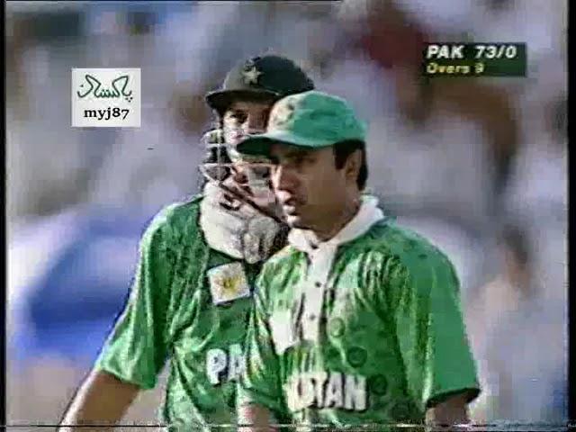 Shahid Afridi vs Chaminda Vaas 1997 I Four Super Sixes !