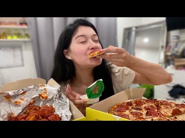 PIZZA & WINGS MUKBANG AFTER CRYING ALL DAY | EAT WITH ME