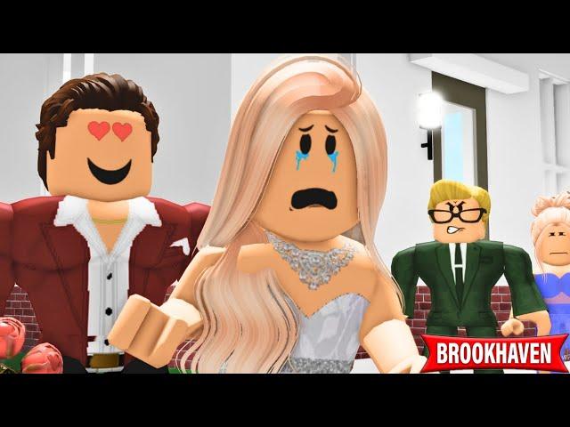 MY FAMILY FORCED ME TO MARRY MY EX!! ROBLOX MOVIE (CoxoSparkle2)