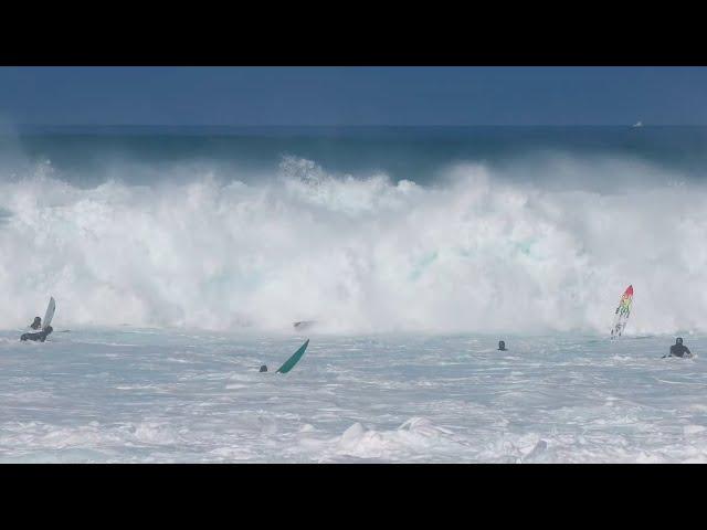 WORST PIPE CLEAN UP IVE EVER SEEN, ENTIRE CROWD DESTROYED BY 3RD REEF WAVES