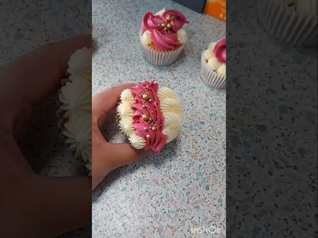 Cupcake Piping Technique Tutorial| Buttercream| Decorating techniques and Ideas| Flowers| Rose|viral