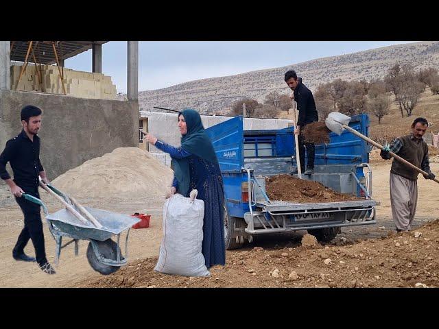 Amir helps Abbas build a house away from his stepmother's eyes