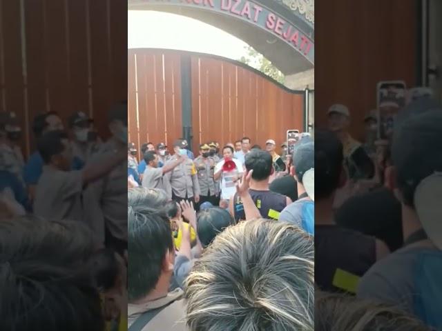 BERKAT PESULAP MERAH dan Master Dedy Corbuzier PADEPOKAN GUS SAMSUDIN RESMI DITUTUP
