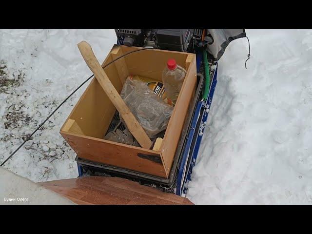 Тонем в снегу! Кузьмич на тракторе. Завел мотособаку, а он не управляемый, что случилось?