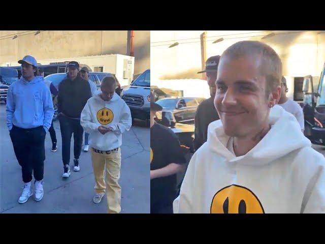 Justin Bieber And Auston Matthews Are In Attendance For UFC.