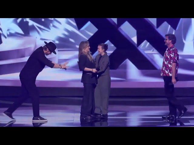 THE LAST OF US Cast: Ashley Johnson, Troy Baker, Bella Ramsey & Pedro Pascal | The Game Awards 2022