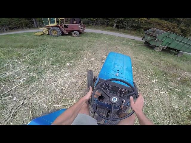 First Unloading and Swapping Corn Silage Wagons 2017