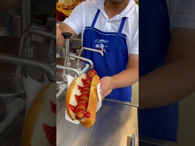 Dice que son los mejores Hotdogs de Barcelona España