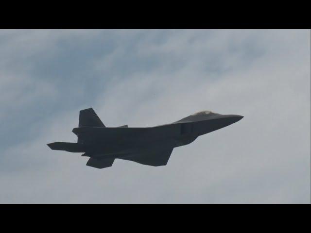 2018 Jones Beach Airshow - F-22 Raptor Demonstration & USAF Heritage Flight