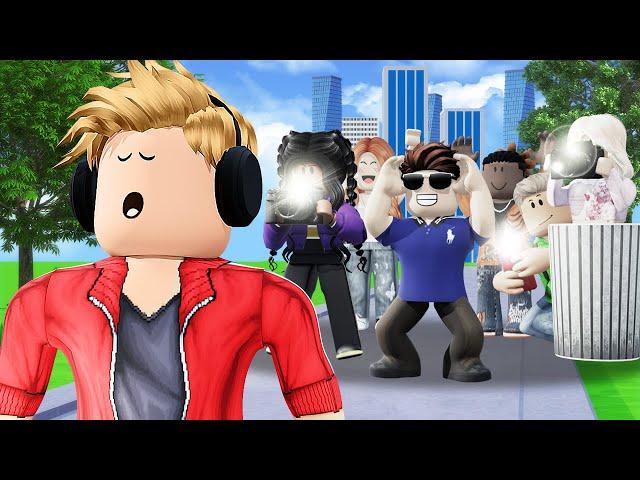 He Was FAMOUS and NEVER KNEW IT?! (Roblox Movie)