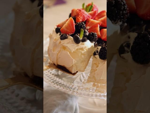 Make the Most Incredible Pavlova!