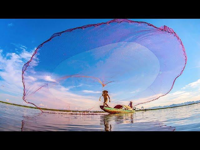 Amazing Cast Net Fishing Skill Catch Tons of Big Fish - Traditional Net Catch Fishing in The River