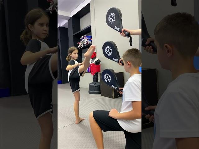 ENTRENAMIENTO DE TAEKWONDO/NIÑOS