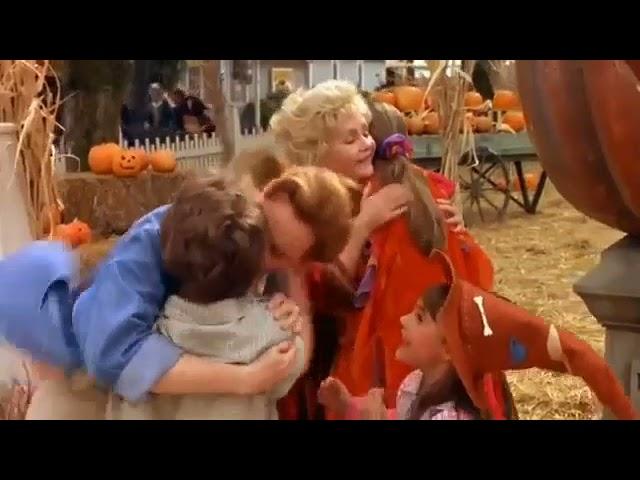 Halloweentown 1998- The Cromwell family defeats Kalabar