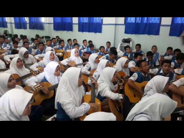 Westlife - My Love cover Tri Adinata SMP Al-Azhar Medan di repost oleh Kian Westlife di Instagram