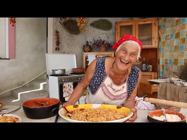 Pasta Grannies cook fettuccine with rabbit sauce from Ischia