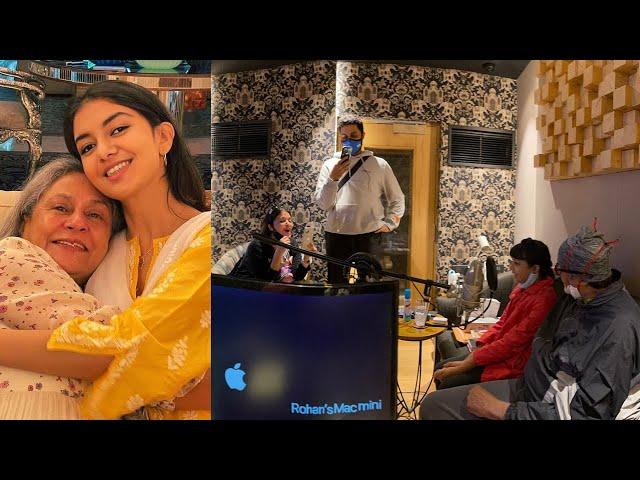 Aishwarya Rai,Aaradhya Bachchan hug Jaya Bachchan at aaradhya's New Music Video with Amitabh Bacchan