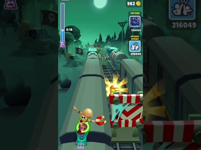 Spooky Sprint Action TAKES OVER Subway Surfers!