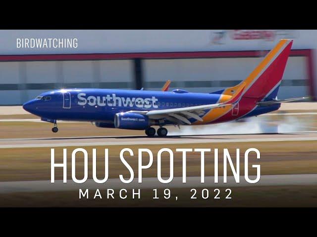 Plane Spotting at HOU Houston Hobby Airport - March 19, 2022