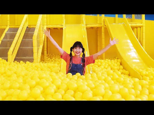 Hide and Seek in the indoor playground 30 minutes collection for kids