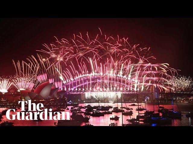 Sydney enters 2025 as 1m people gather to watch fireworks display