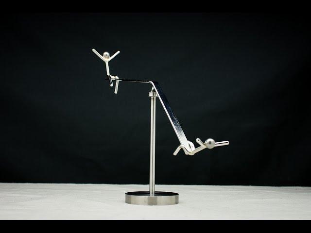 Balancing Friends - Kinetic balancing desk toy award