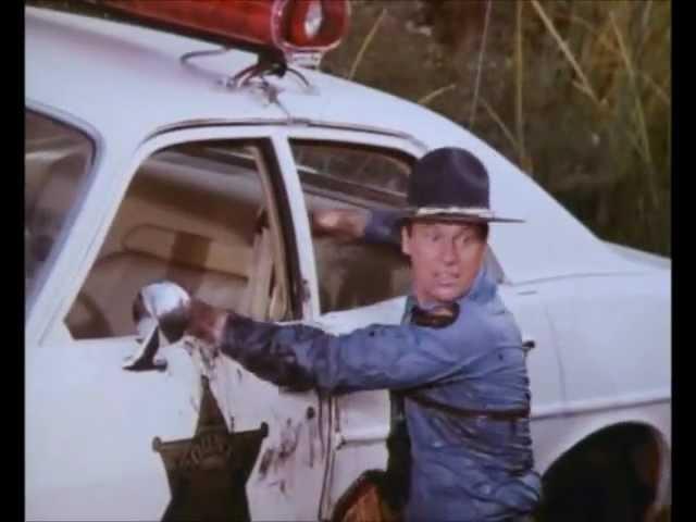 Dukes of Hazzard-Enos in a hurry