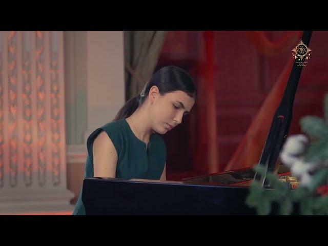 Frederic Chopin, Waltz in D flat major, Op.64 No.1, Alexandra Dovgan