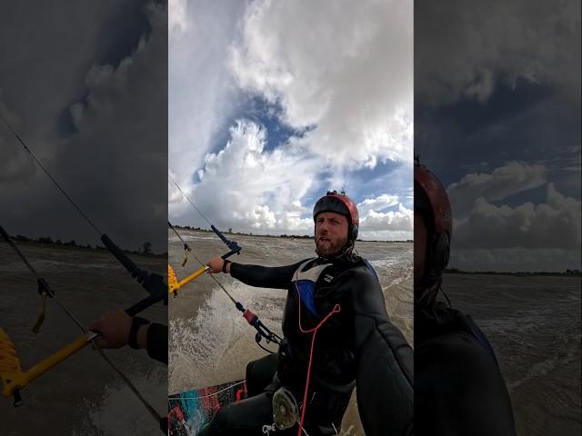 Kitesurf  à Aytre 17 Charente-Maritime F-one bandit 8m twintip trax carbone #kitesurfing #gopro