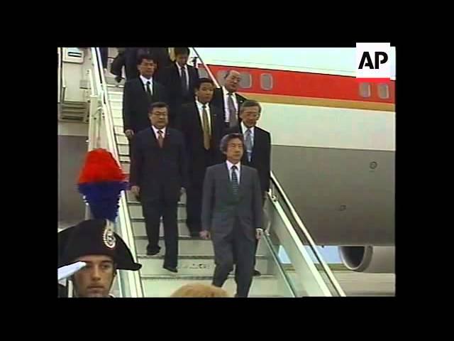 Japanese PM Koizumi arrives in Genoa for G8 summit.