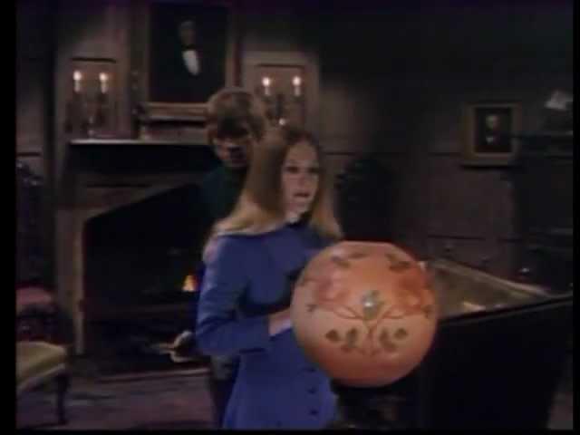 Dark Shadows - Crazy Carolyn, Stupid Willie & The Riddle
